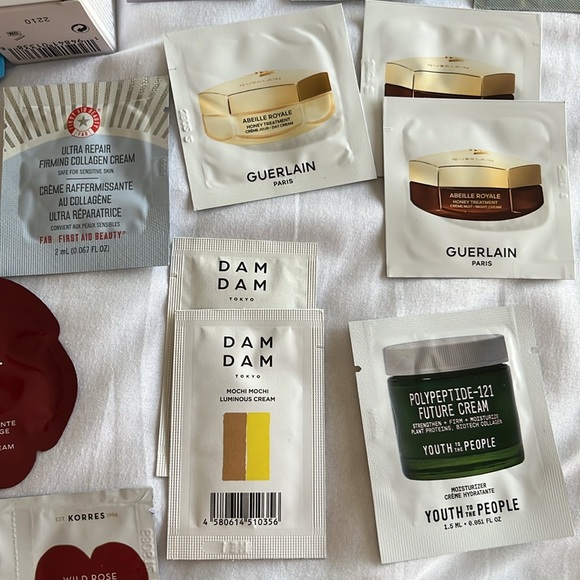 Deluxe Skincare Bundle 31-pc - Picture 8 of 10